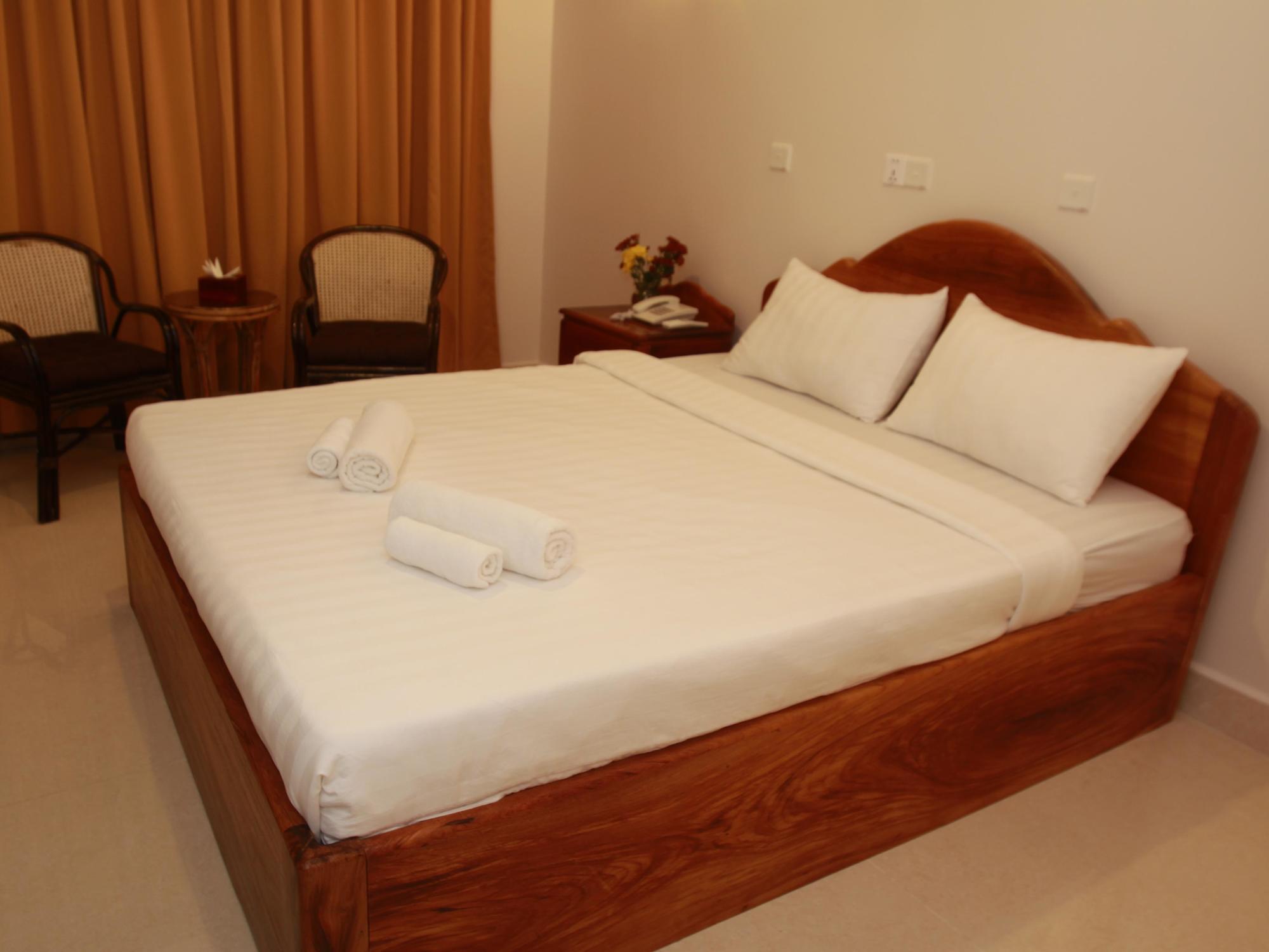 White Beach Hotel Sihanoukville Exteriör bild
