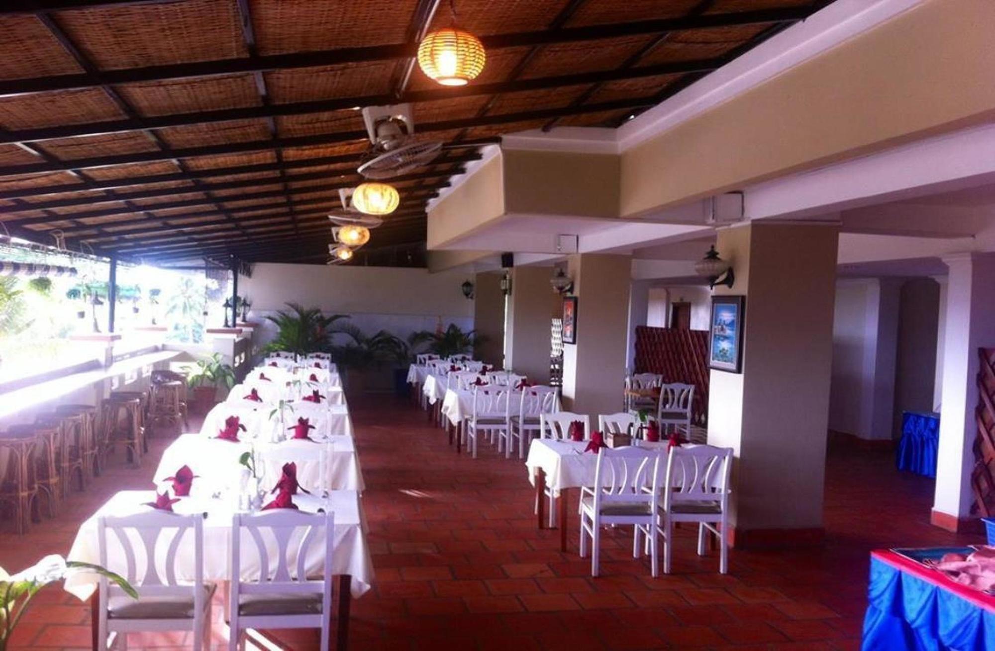 White Beach Hotel Sihanoukville Exteriör bild