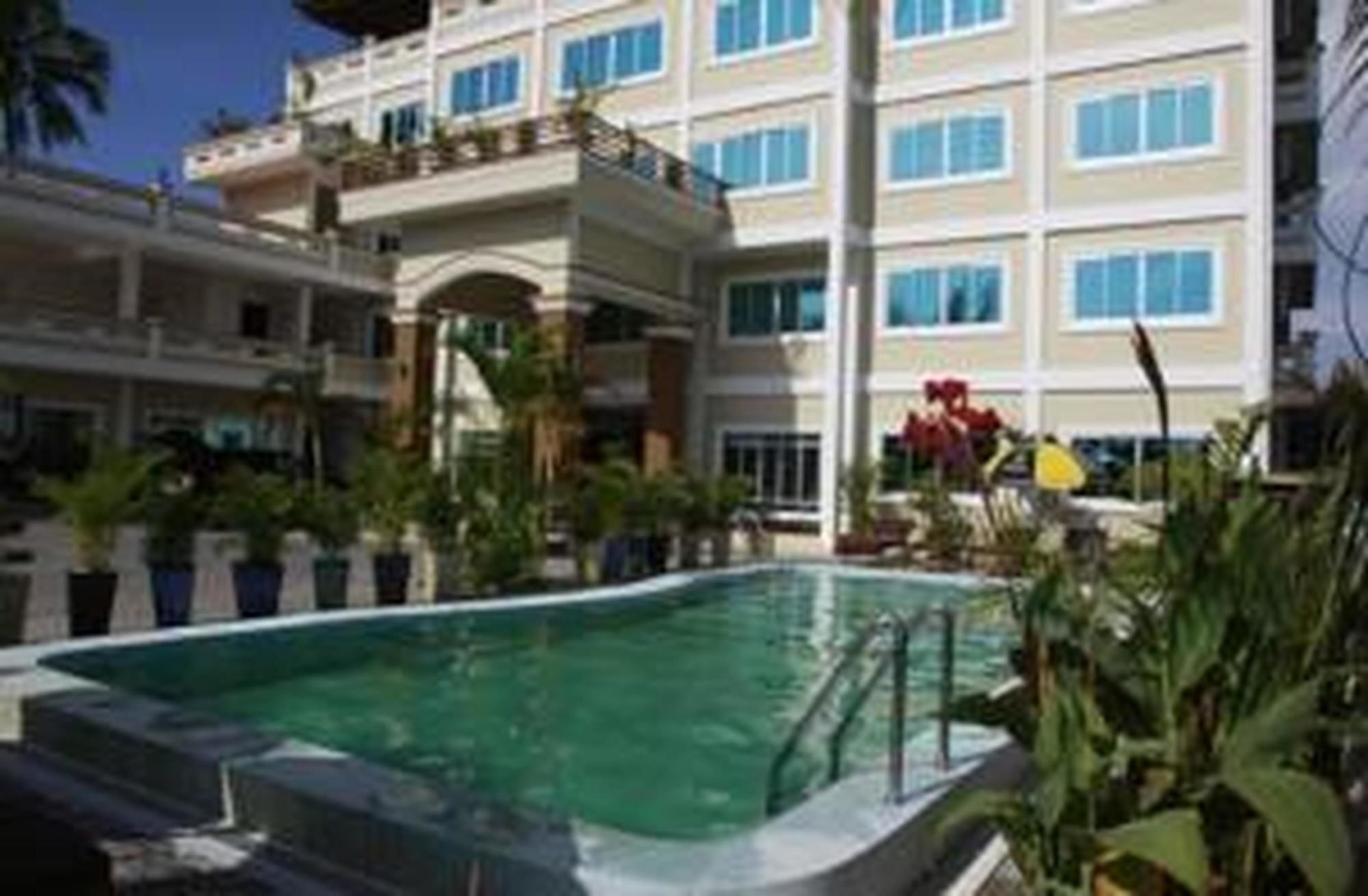 White Beach Hotel Sihanoukville Exteriör bild